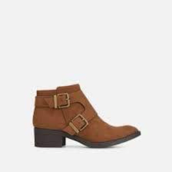 Kenneth Cole Reaction Re-Buckle Shoe, Brown - Picture 1 of 2